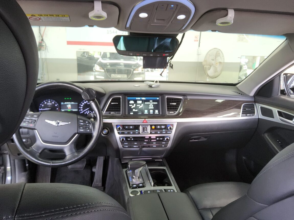 GENESIS G80 3.3 GDi AWD LUXURY 2017 - zdjęcie 11