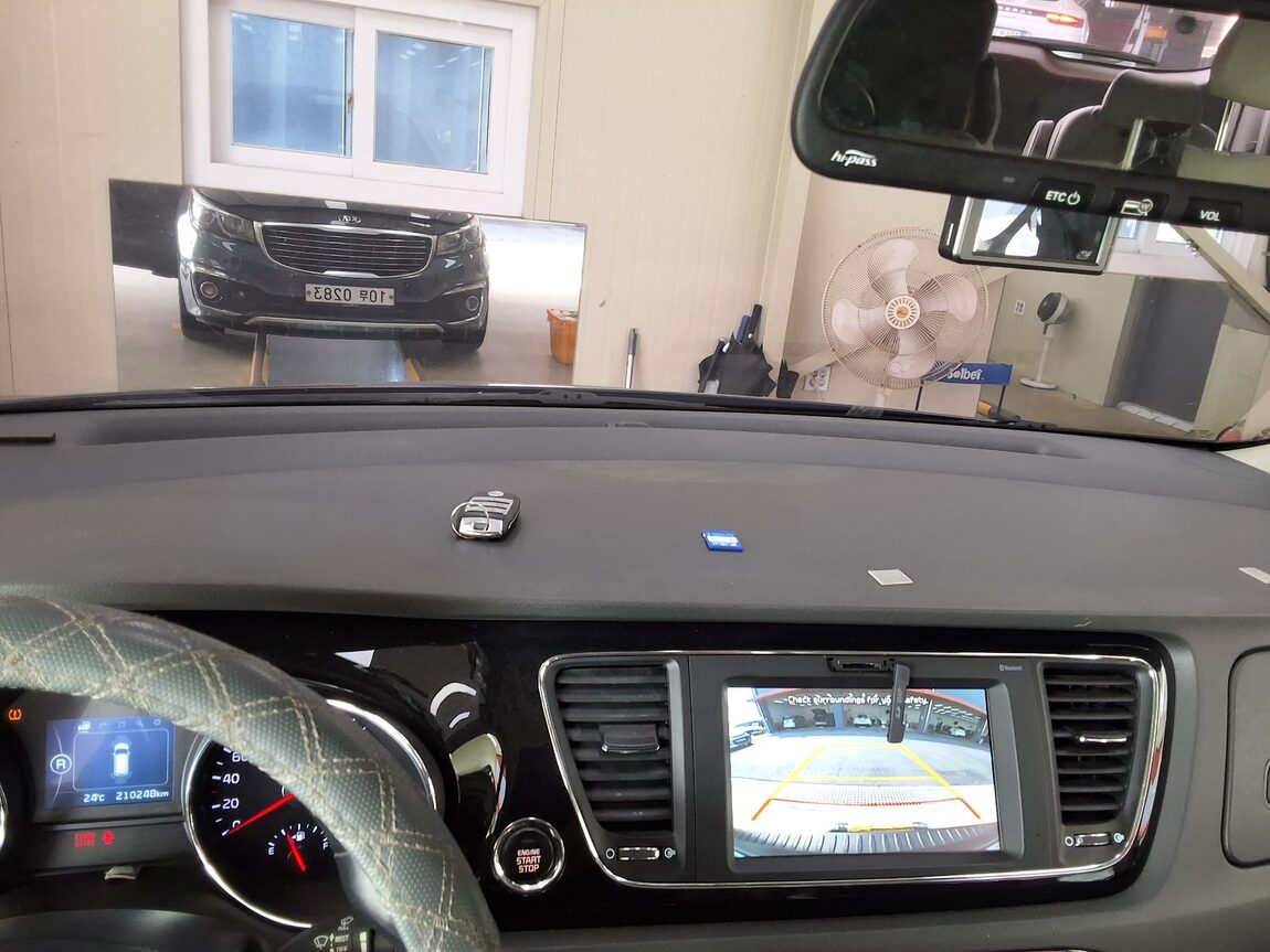 KIA ALL NEW CARNIVAL 9-SEATER DIESEL PRESTIGE 2017 - zdjęcie 25