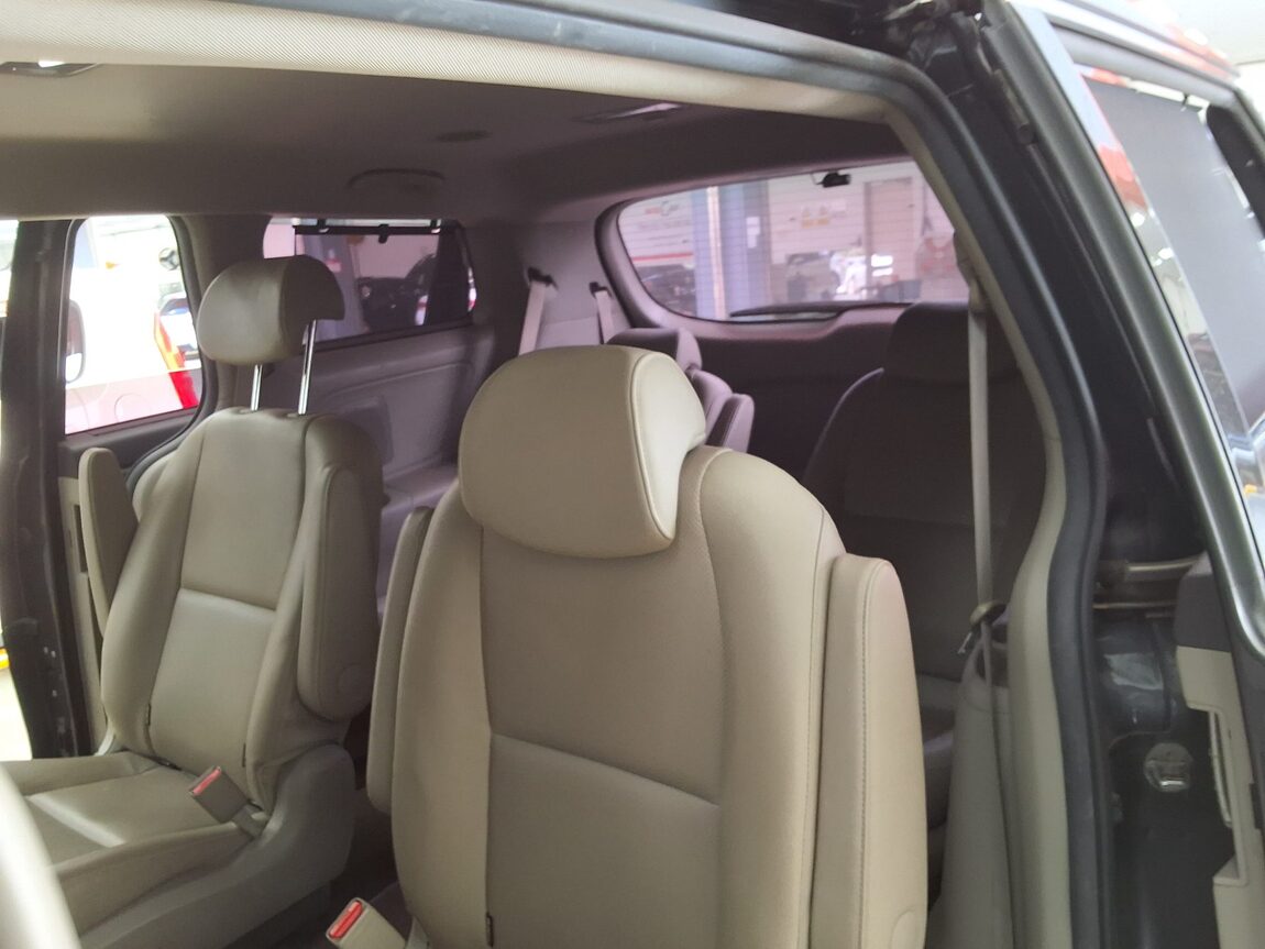 KIA ALL NEW CARNIVAL 9-SEATER DIESEL PRESTIGE 2017 - zdjęcie 13