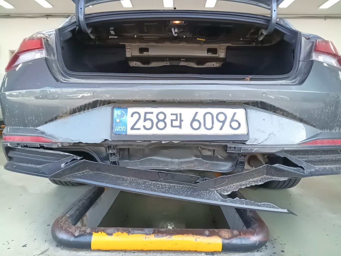 HYUNDAI AVANTE (CN7) 1.6 GASOLINE SMART 2023 - zdjęcie 21