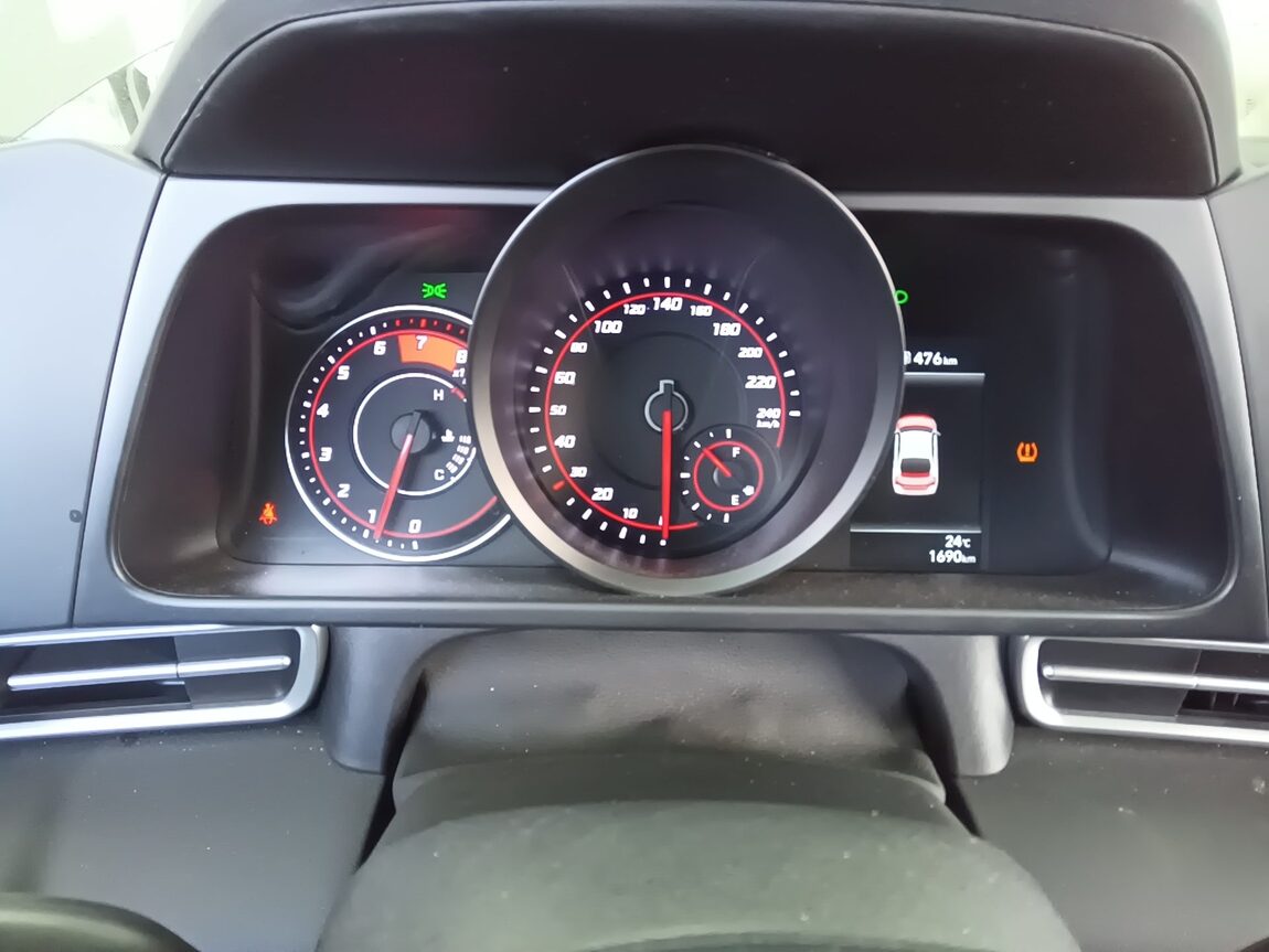 HYUNDAI AVANTE (CN7) 1.6 GASOLINE SMART 2023 - zdjęcie 9