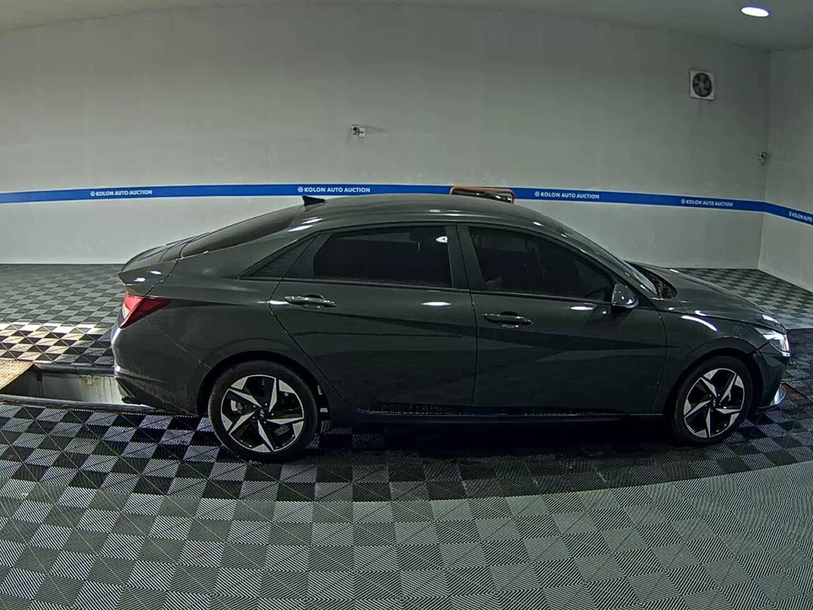 HYUNDAI AVANTE (CN7) 1.6 GASOLINE SMART 2023 - zdjęcie 4