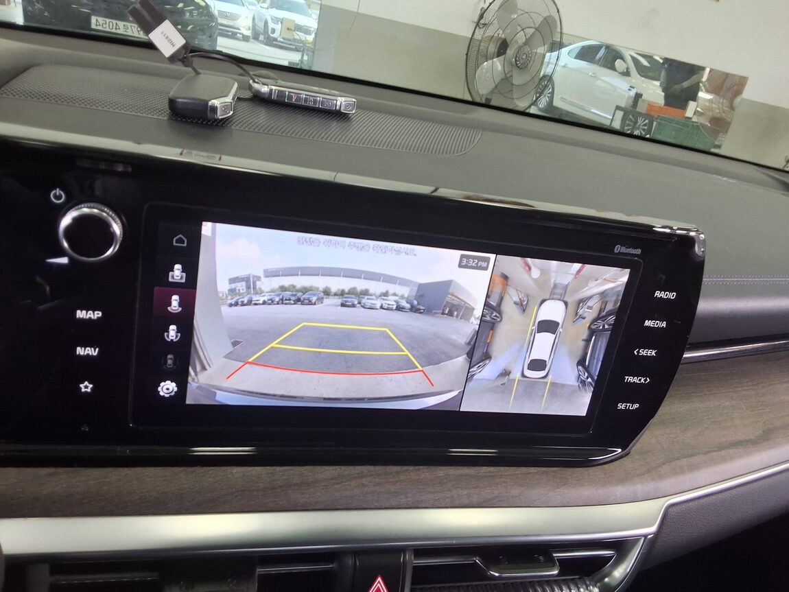 KIA NEW K5 (DL3) 2.0 GASOLINE SIGNATURE 2023 - zdjęcie 18