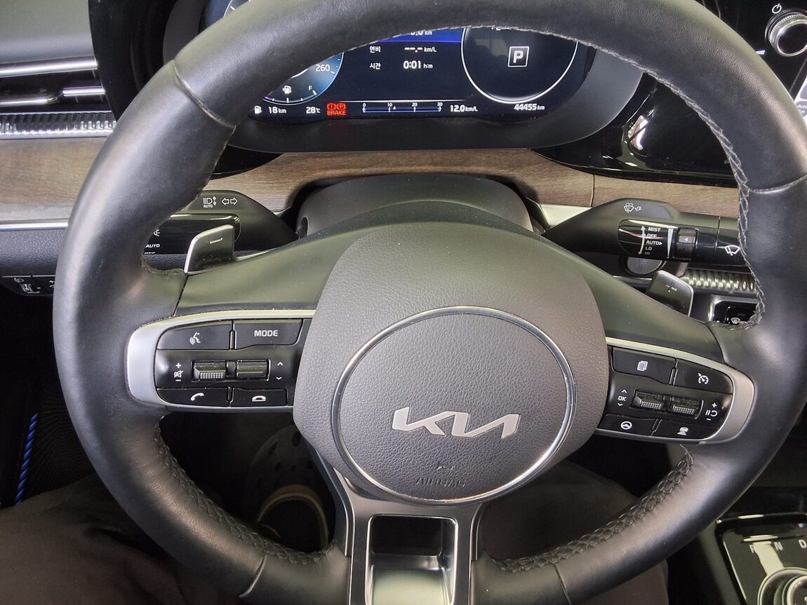 KIA NEW K5 (DL3) 2.0 GASOLINE SIGNATURE 2023 - zdjęcie 19