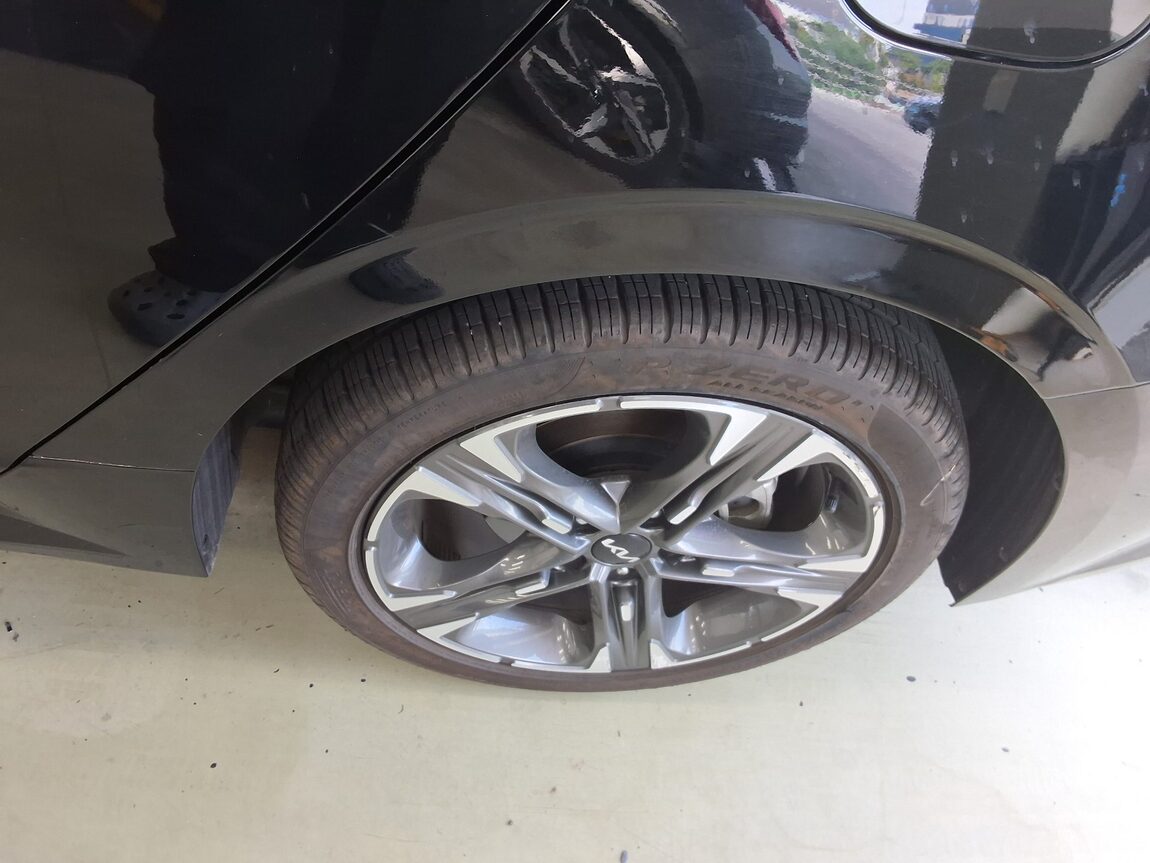 KIA NEW K5 (DL3) 2.0 GASOLINE SIGNATURE 2023 - zdjęcie 23