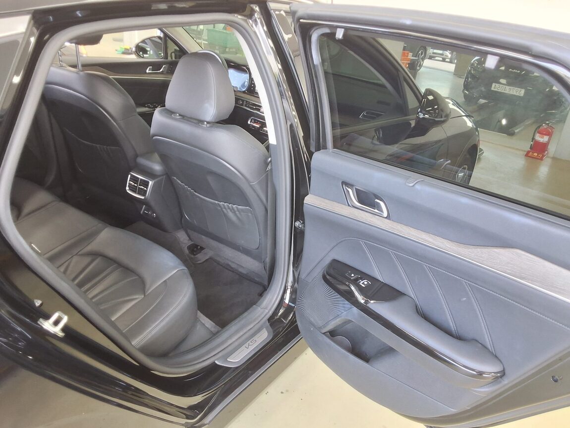 KIA NEW K5 (DL3) 2.0 GASOLINE SIGNATURE 2023 - zdjęcie 13