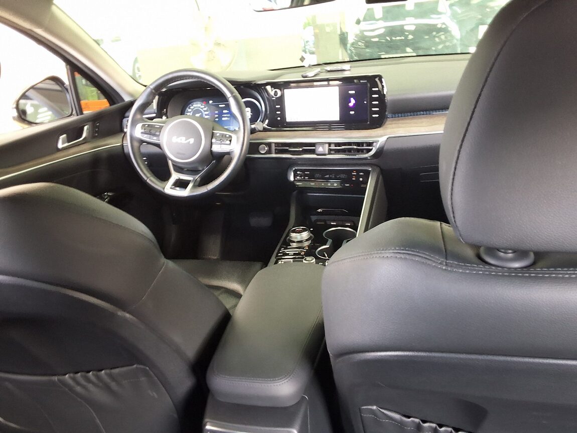 KIA NEW K5 (DL3) 2.0 GASOLINE SIGNATURE 2023 - zdjęcie 11