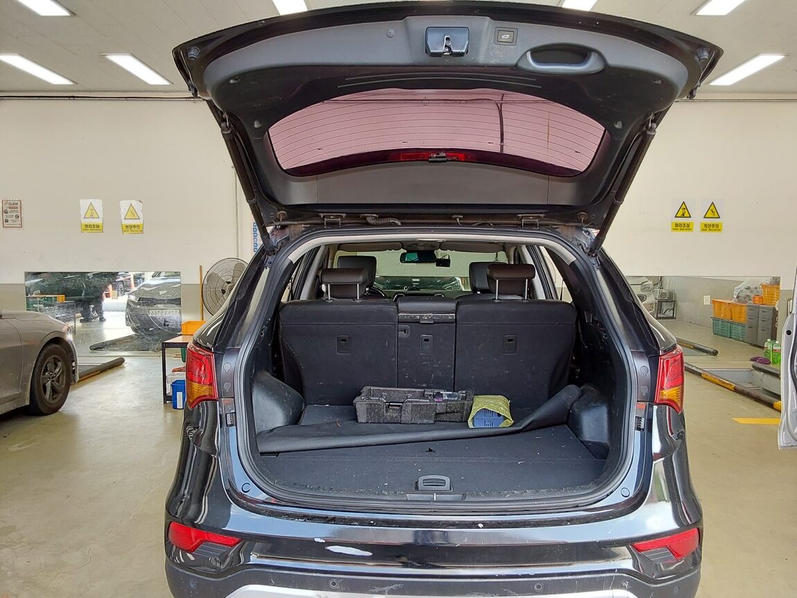 HYUNDAI SANTA FE THE PRIME DIESEL R2.0 2WD VALUE PLUS 2018 - zdjęcie 15