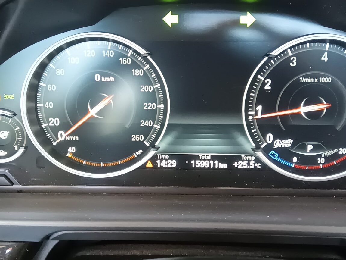 BMW 5 SERIES (6TH GEN) 528i xDRIVE 2013 - zdjęcie 9