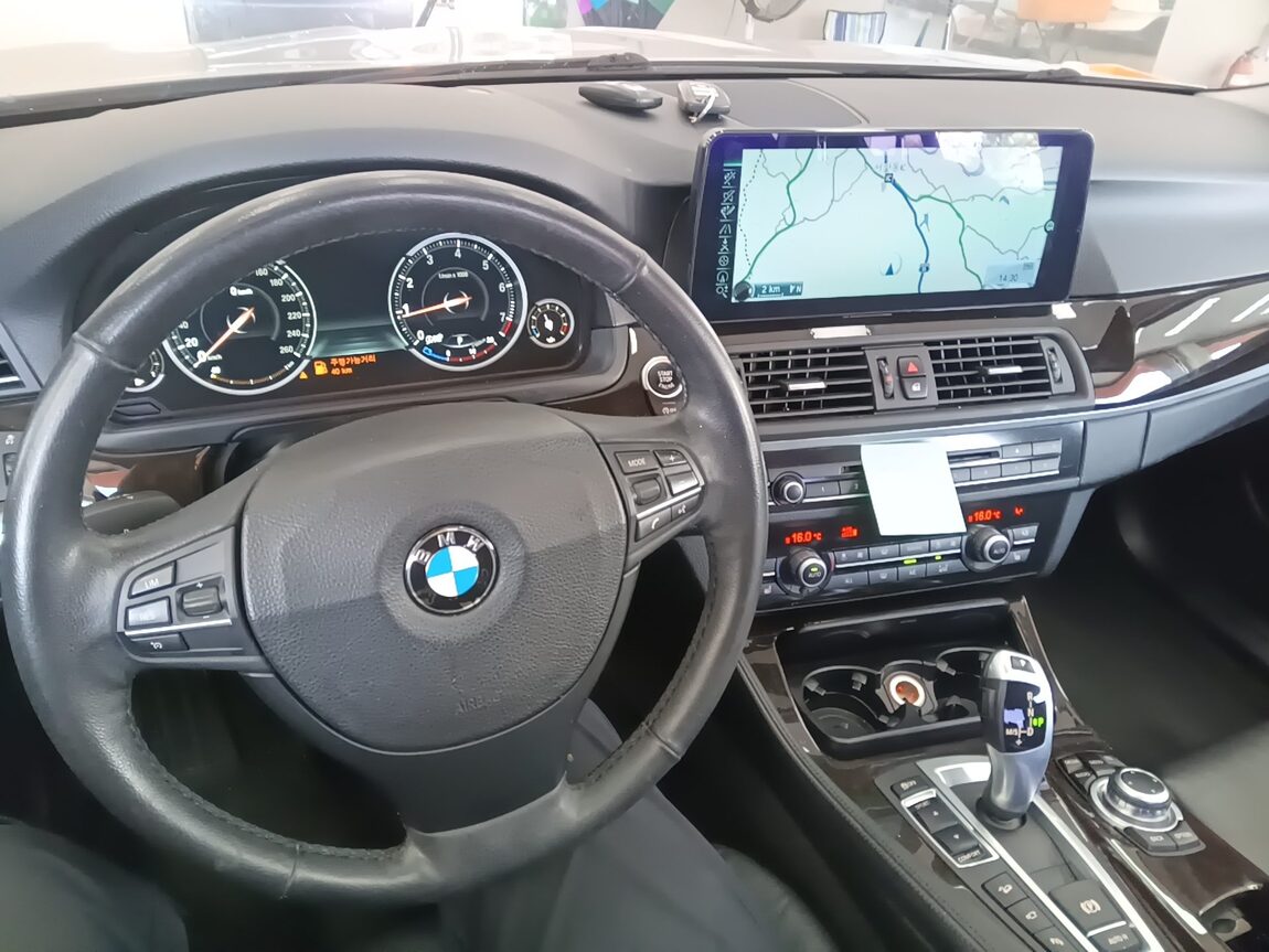 BMW 5 SERIES (6TH GEN) 528i xDRIVE 2013 - zdjęcie 18