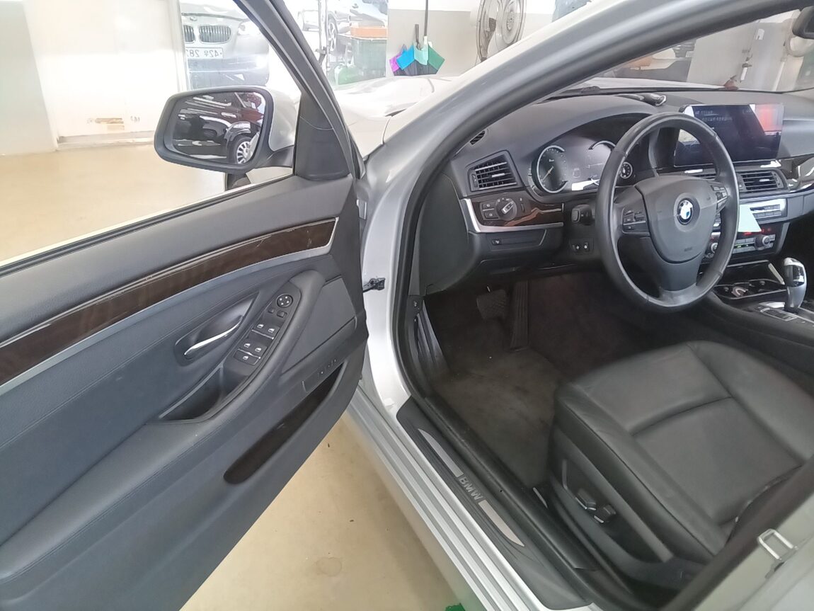 BMW 5 SERIES (6TH GEN) 528i xDRIVE 2013 - zdjęcie 10