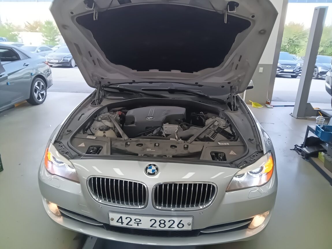 BMW 5 SERIES (6TH GEN) 528i xDRIVE 2013 - zdjęcie 22