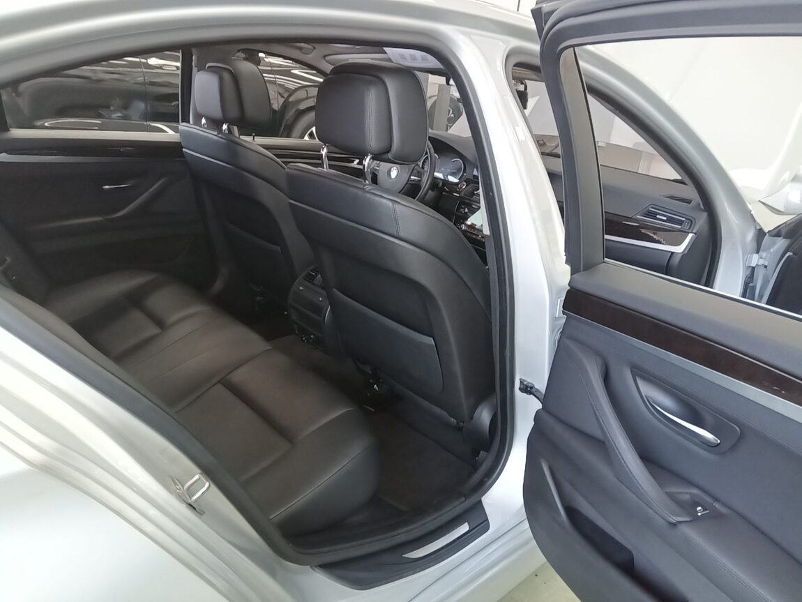 BMW 5 SERIES (6TH GEN) 528i xDRIVE 2013 - zdjęcie 13