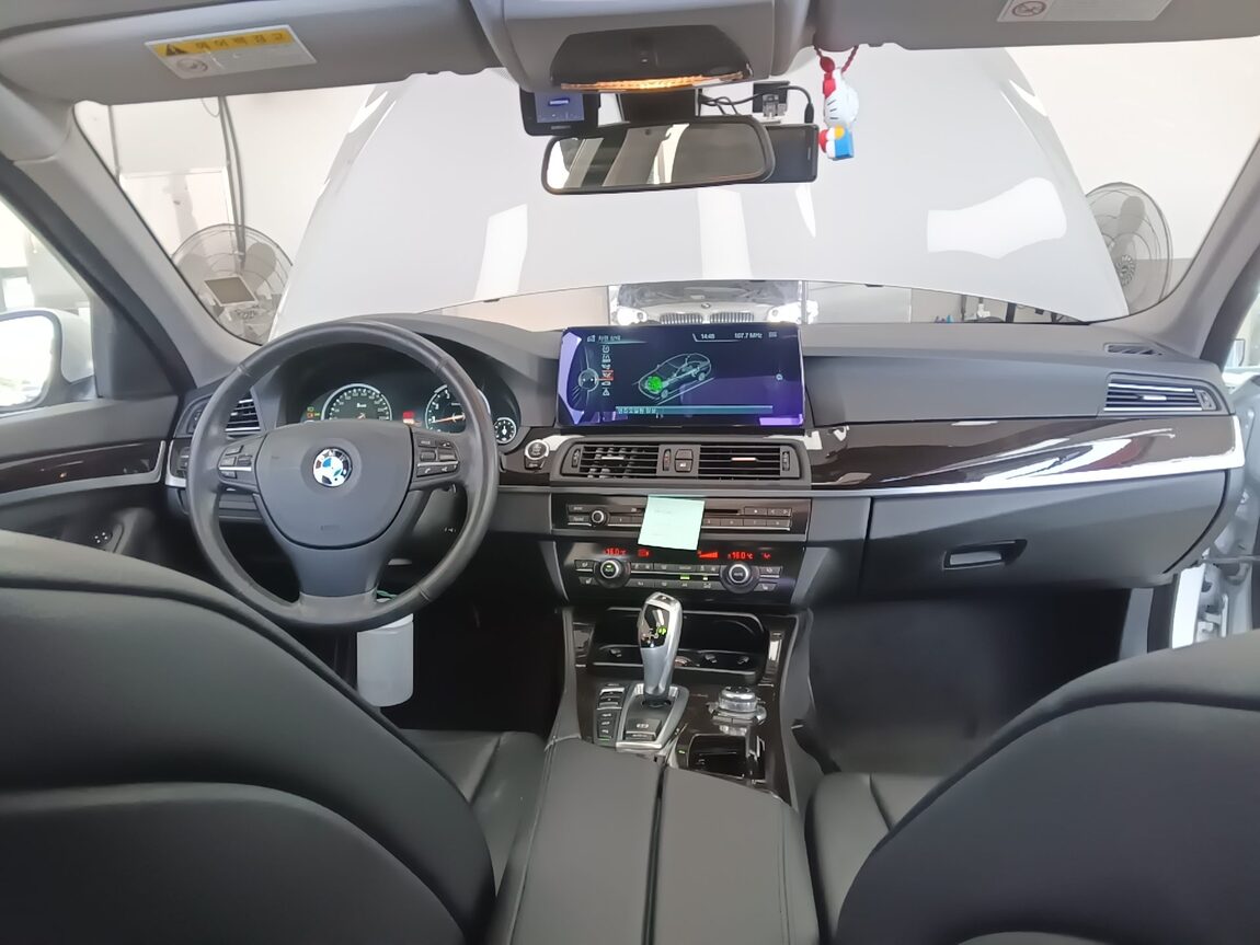 BMW 5 SERIES (6TH GEN) 528i xDRIVE 2013 - zdjęcie 23