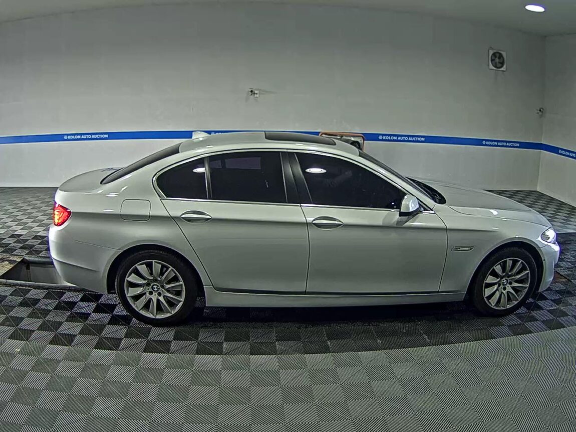 BMW 5 SERIES (6TH GEN) 528i xDRIVE 2013 - zdjęcie 4
