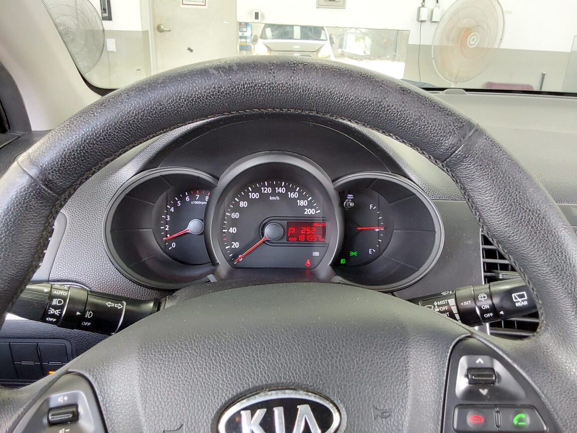 KIA ALL NEW MORNING GASOLINE LUXURY 2012 - zdjęcie 9