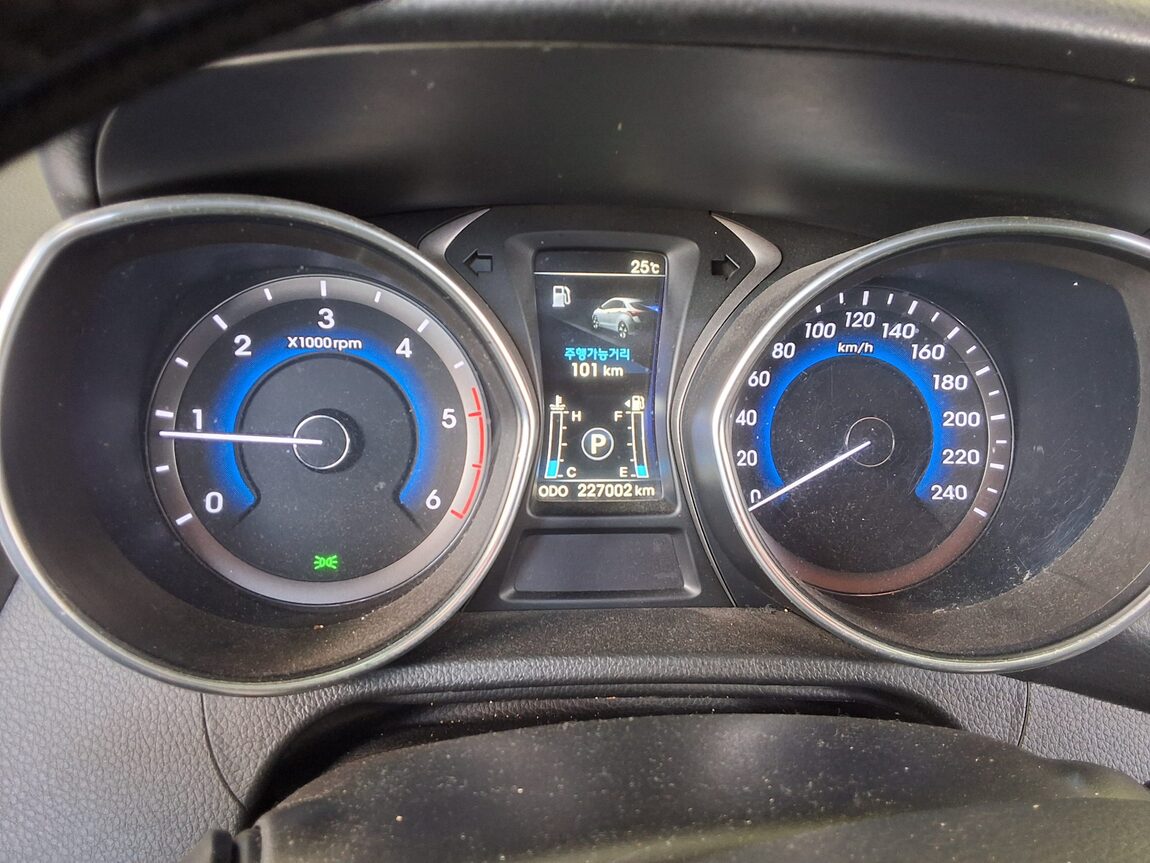 HYUNDAI NEW i30 1.6 VGT PYL 2014 - zdjęcie 9