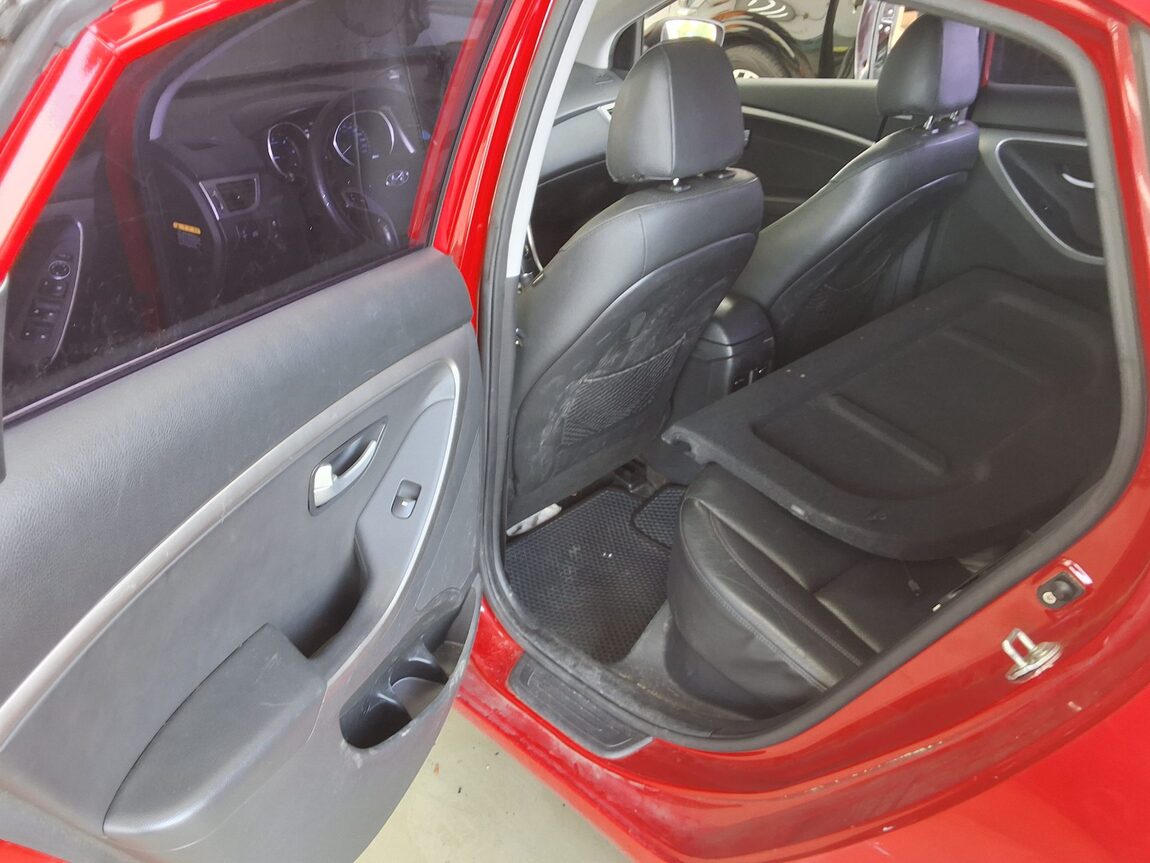HYUNDAI NEW i30 1.6 VGT PYL 2014 - zdjęcie 12