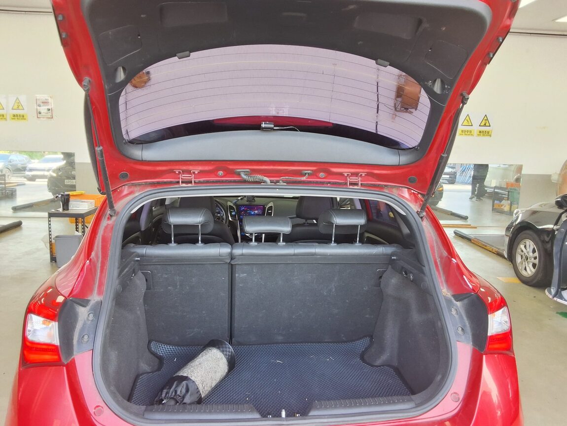 HYUNDAI NEW i30 1.6 VGT PYL 2014 - zdjęcie 15