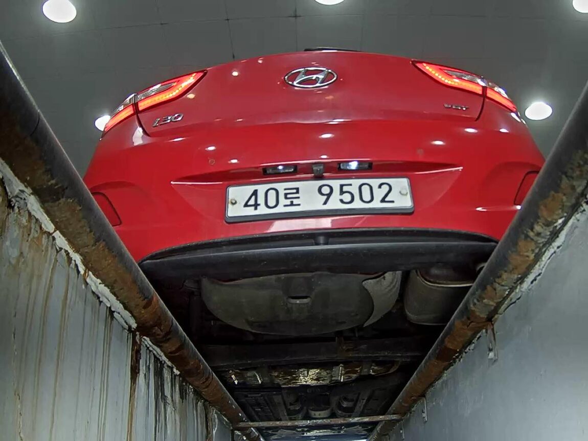 HYUNDAI NEW i30 1.6 VGT PYL 2014 - zdjęcie 8