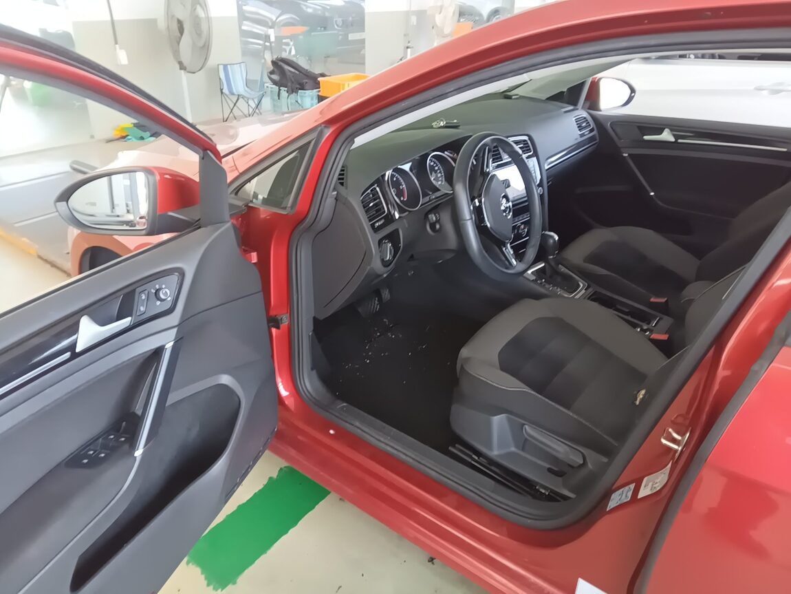 VOLKSWAGEN GOLF (7TH GEN) 2.0 TDI 2015 - zdjęcie 10