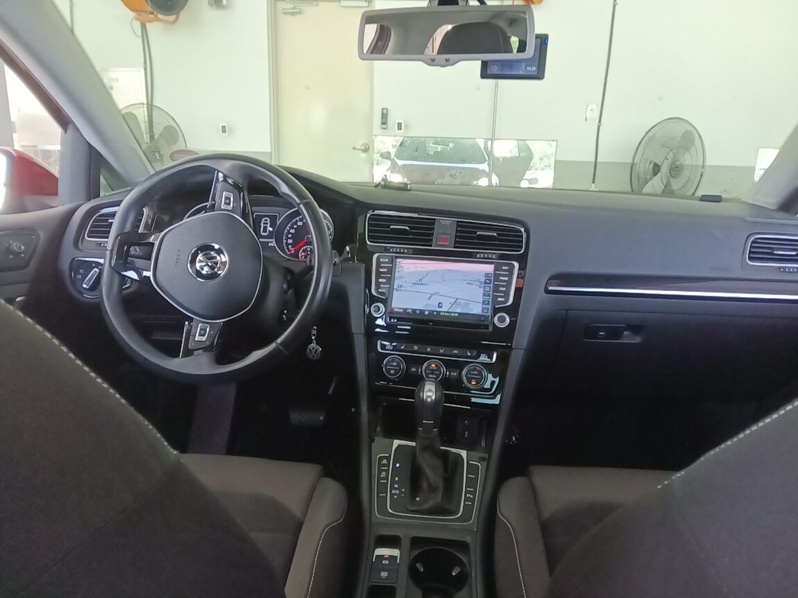 VOLKSWAGEN GOLF (7TH GEN) 2.0 TDI 2015 - zdjęcie 18