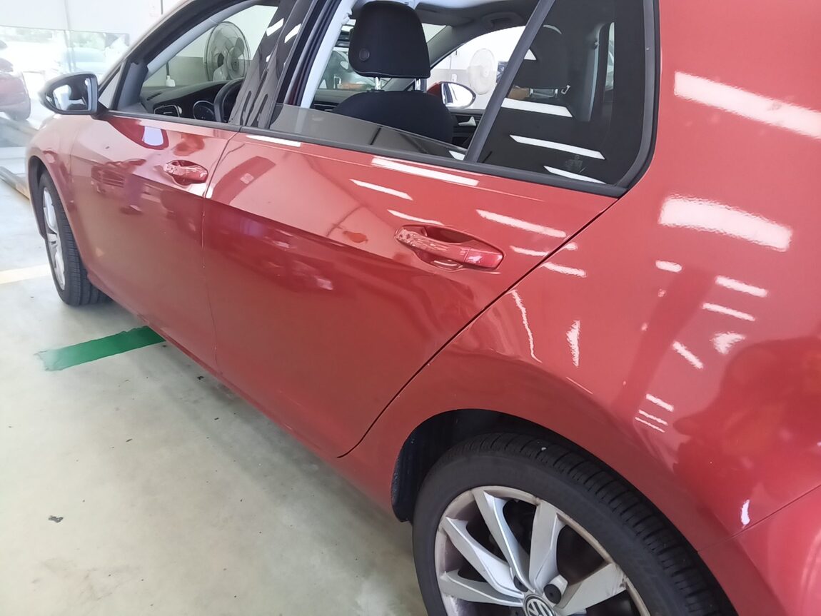 VOLKSWAGEN GOLF (7TH GEN) 2.0 TDI 2015 - zdjęcie 20