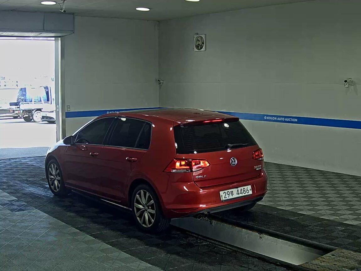 VOLKSWAGEN GOLF (7TH GEN) 2.0 TDI 2015 - zdjęcie 6