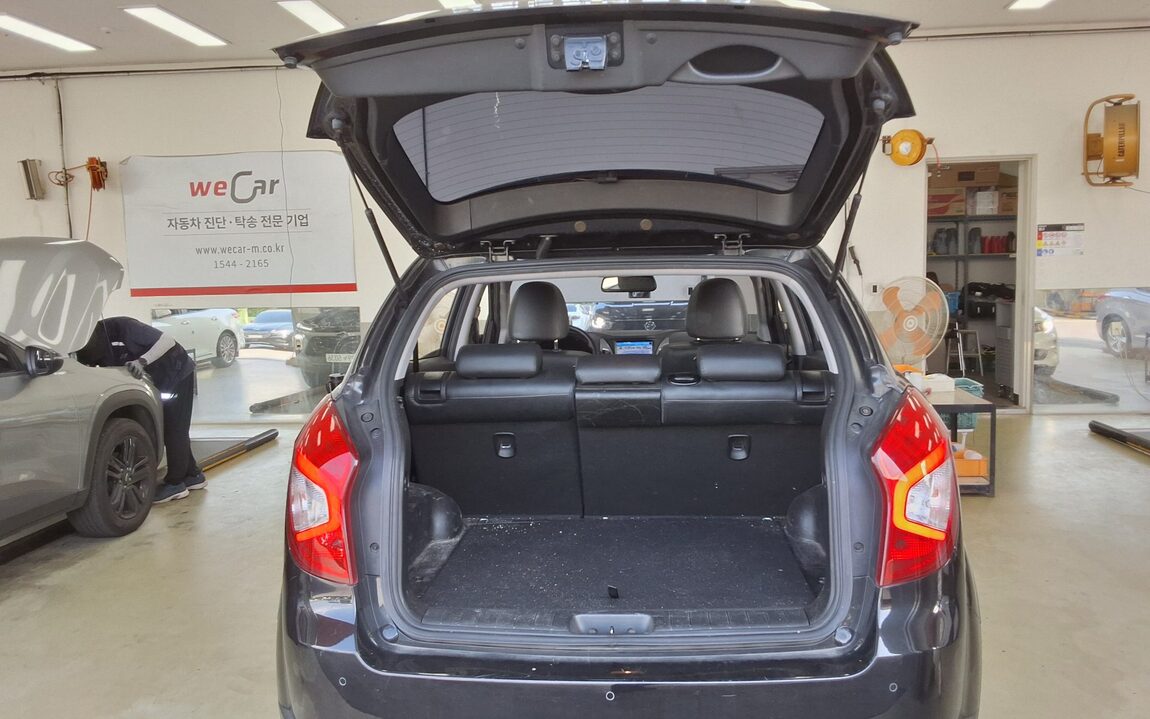 KG MOBILITY (SSANGYONG) NEW KORANDO C 2.2 AWD RX LUXURY MODEL 2017 - zdjęcie 15