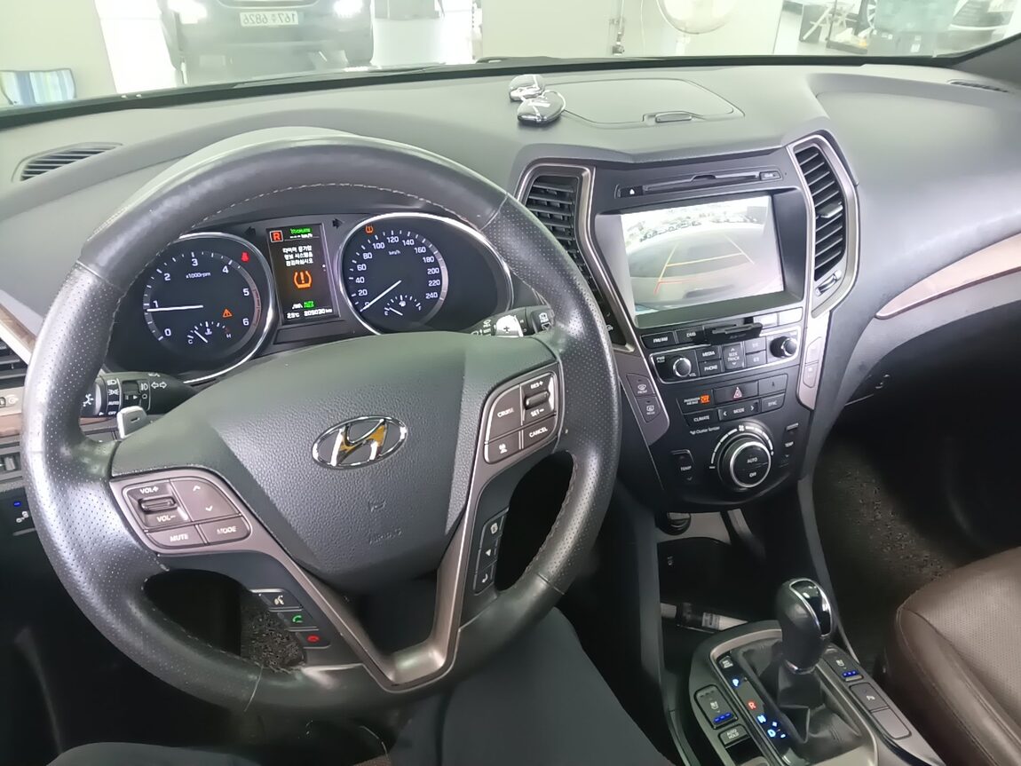 HYUNDAI SANTA FE THE PRIME DIESEL R2.0 2WD 1 MILLION 2018 - zdjęcie 11
