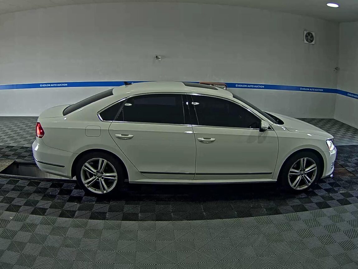 VOLKSWAGEN THE NEW PASSAT (7TH GEN) 2.0 TDI 2015 - zdjęcie 4