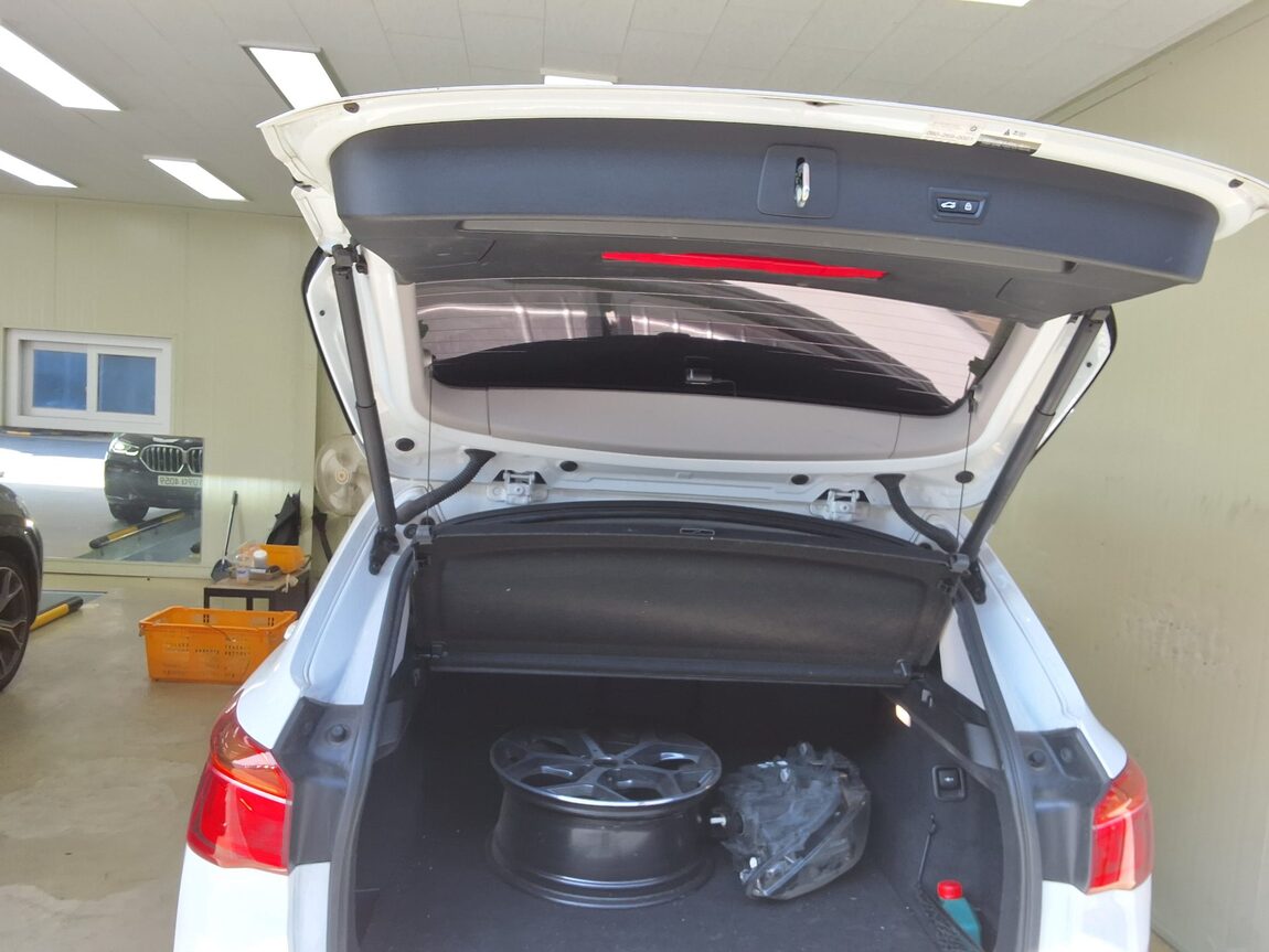 BMW X1 (2ND GEN) 20d xDRIVE X LINE 2018 - zdjęcie 16