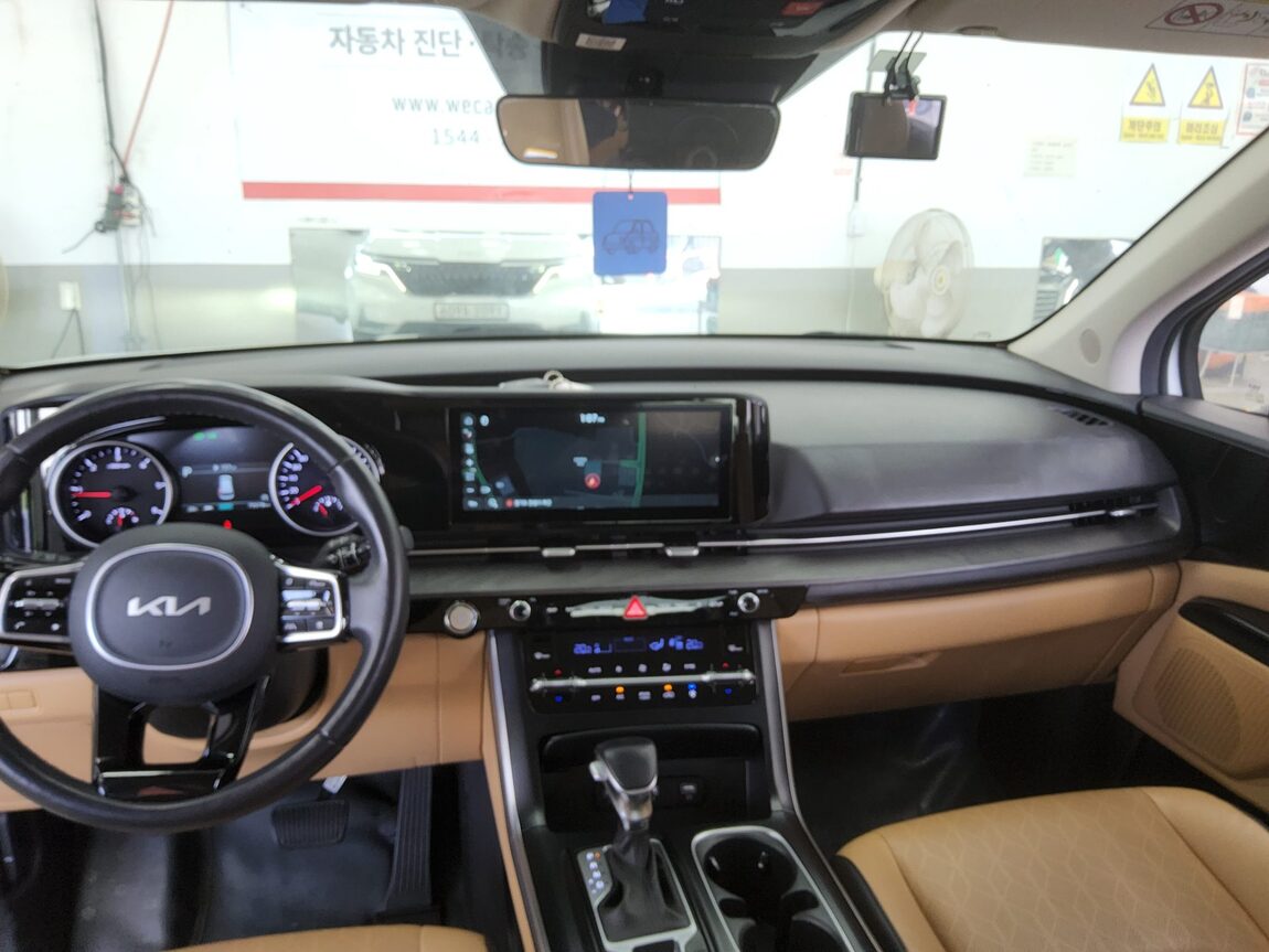 KIA NEW CARNIVAL (KA4) 9-SEATER DIESEL PRESTIGE 2023 - zdjęcie 11