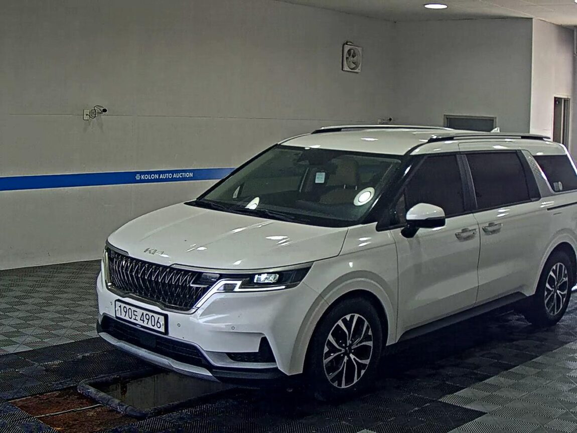 KIA NEW CARNIVAL (KA4) 9-SEATER DIESEL PRESTIGE 2023 - zdjęcie 2