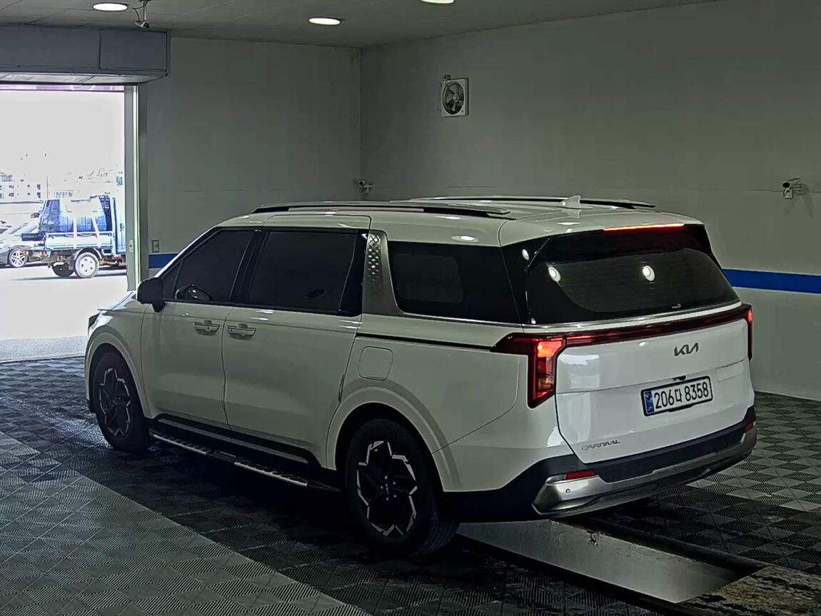 KIA THE NEW CARNIVAL (KA4) 9-SEATER DIESEL NOBLESSE 2025 - zdjęcie 6