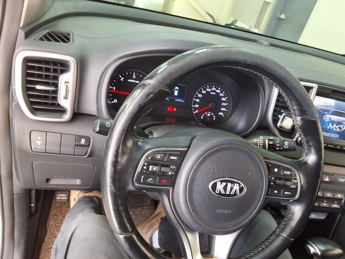 KIA NEW SPORTAGE R2.0 2WD PRESTIGE 2016 - zdjęcie 23