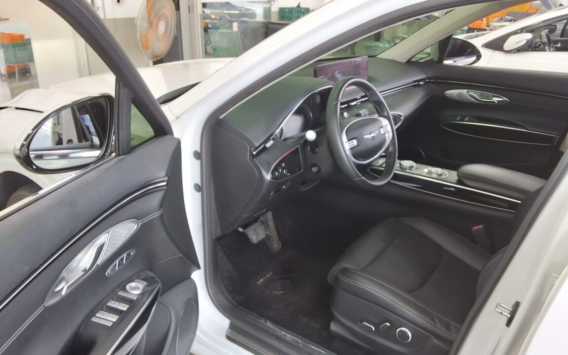 GENESIS GV70 2.2 DIESEL AWD BASE MODEL 2021 - zdjęcie 10