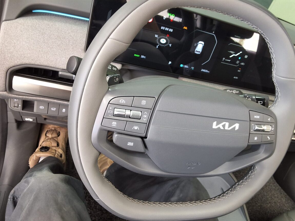 KIA EV3 STANDARD EARTH 2025 - zdjęcie 23