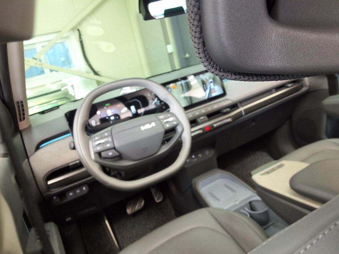 KIA EV3 STANDARD EARTH 2025 - zdjęcie 12