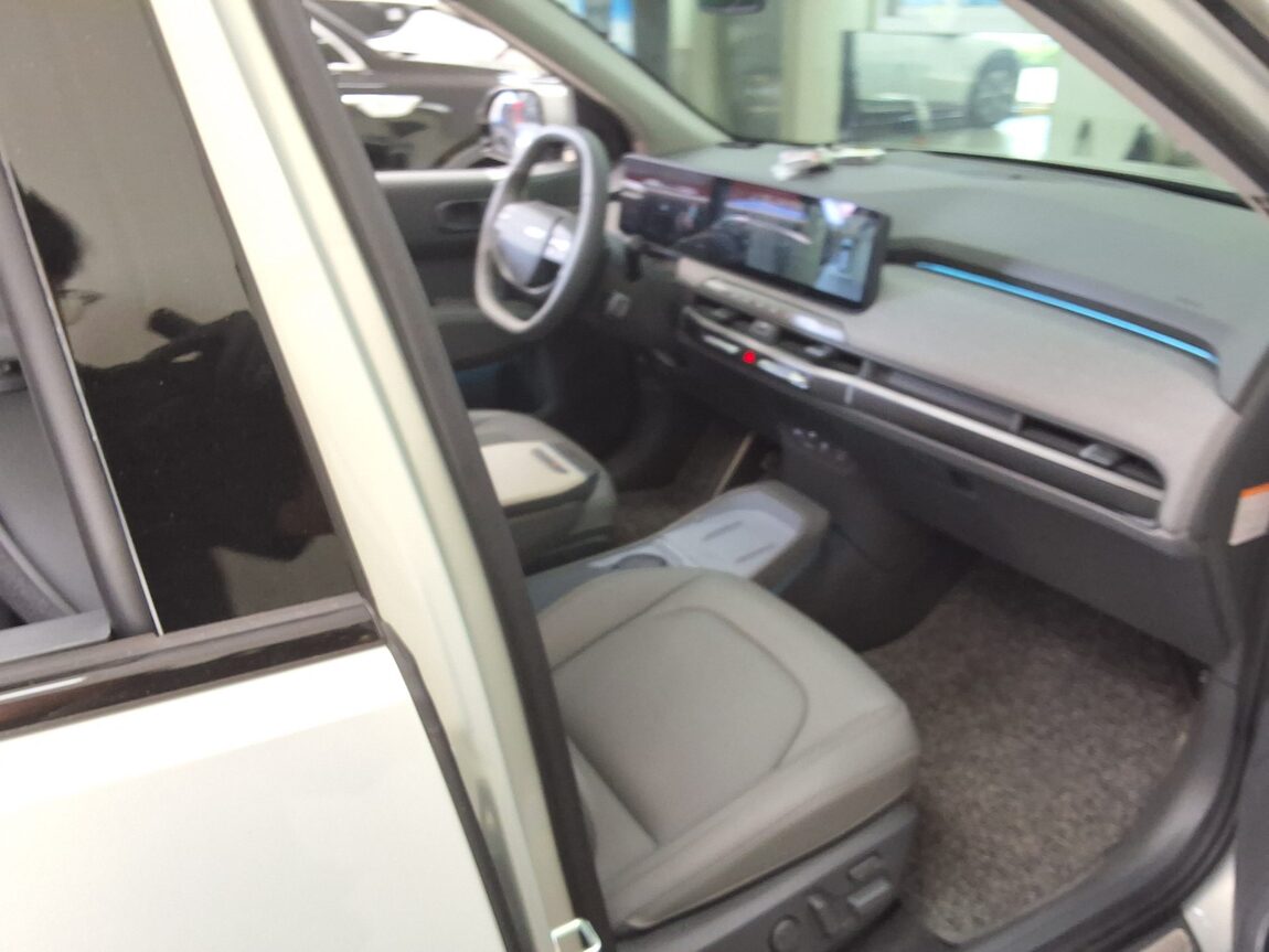 KIA EV3 STANDARD EARTH 2025 - zdjęcie 15