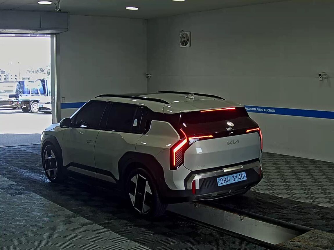 KIA EV3 STANDARD EARTH 2025 - zdjęcie 6