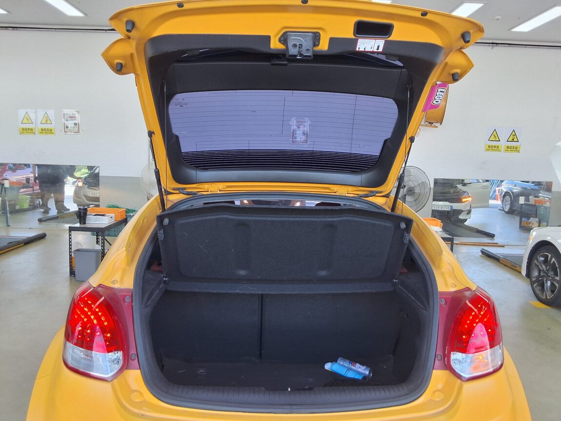 HYUNDAI VELOSTER 1.6 GDI PYL 2014 - zdjęcie 14