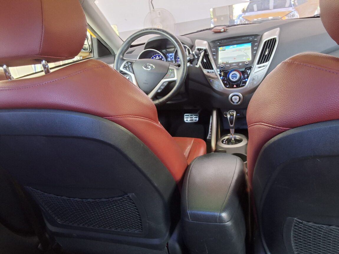 HYUNDAI VELOSTER 1.6 GDI PYL 2014 - zdjęcie 11