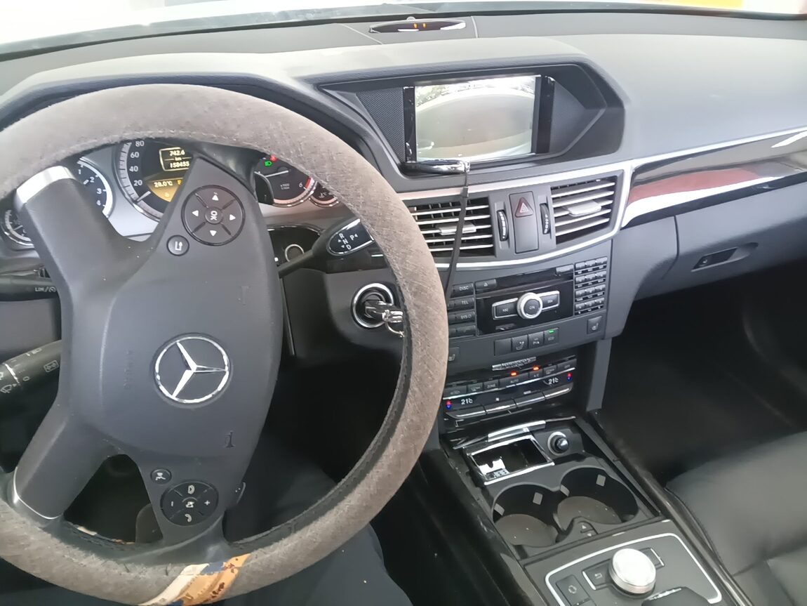 MERCEDES-BENZ E-CLASS (4TH GEN) E220 CDI AVANTGARDE 2012 - zdjęcie 11