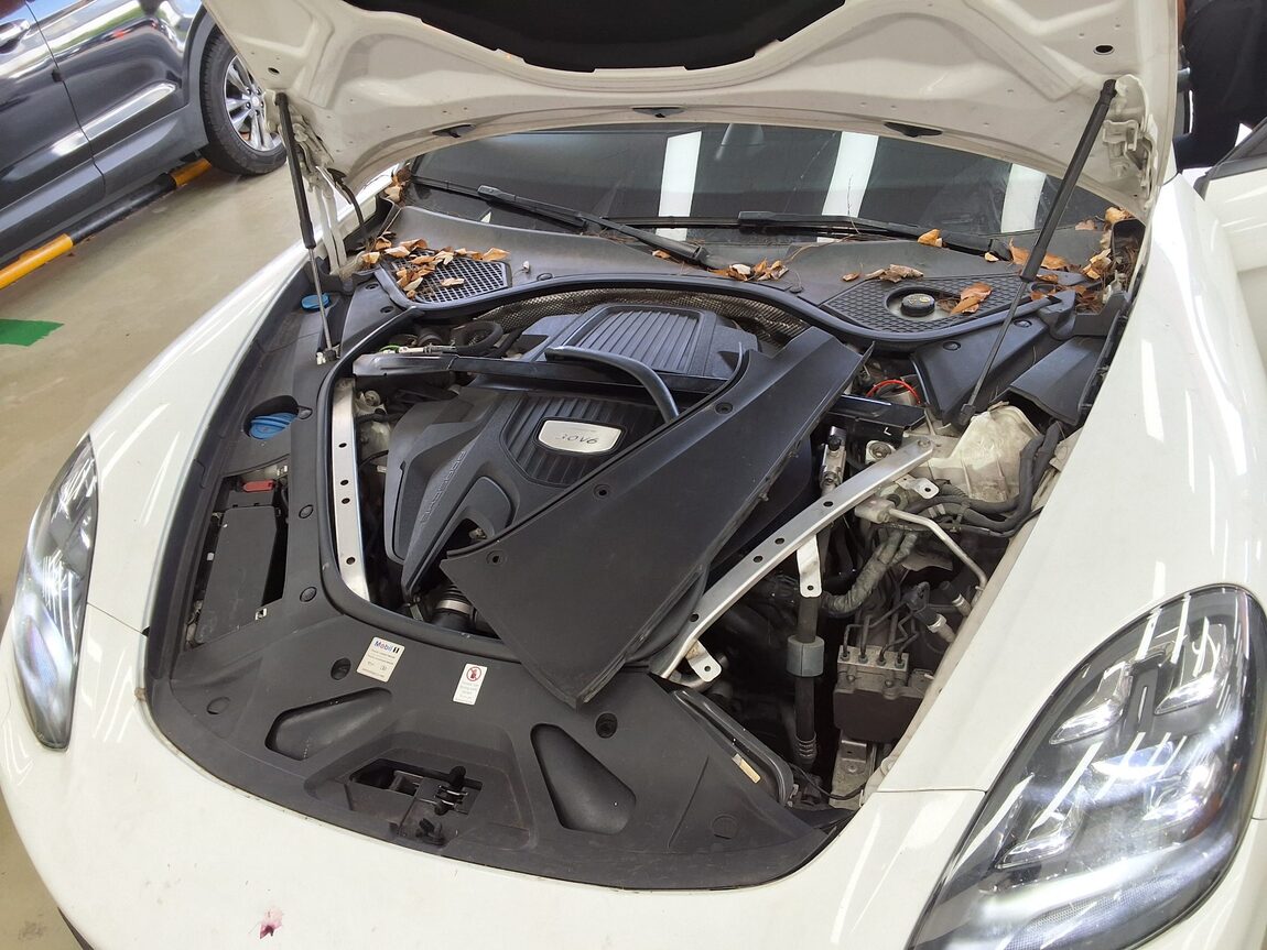 PORSCHE PANAMERA (2ND GEN) 3.0 4 2018 - zdjęcie 17