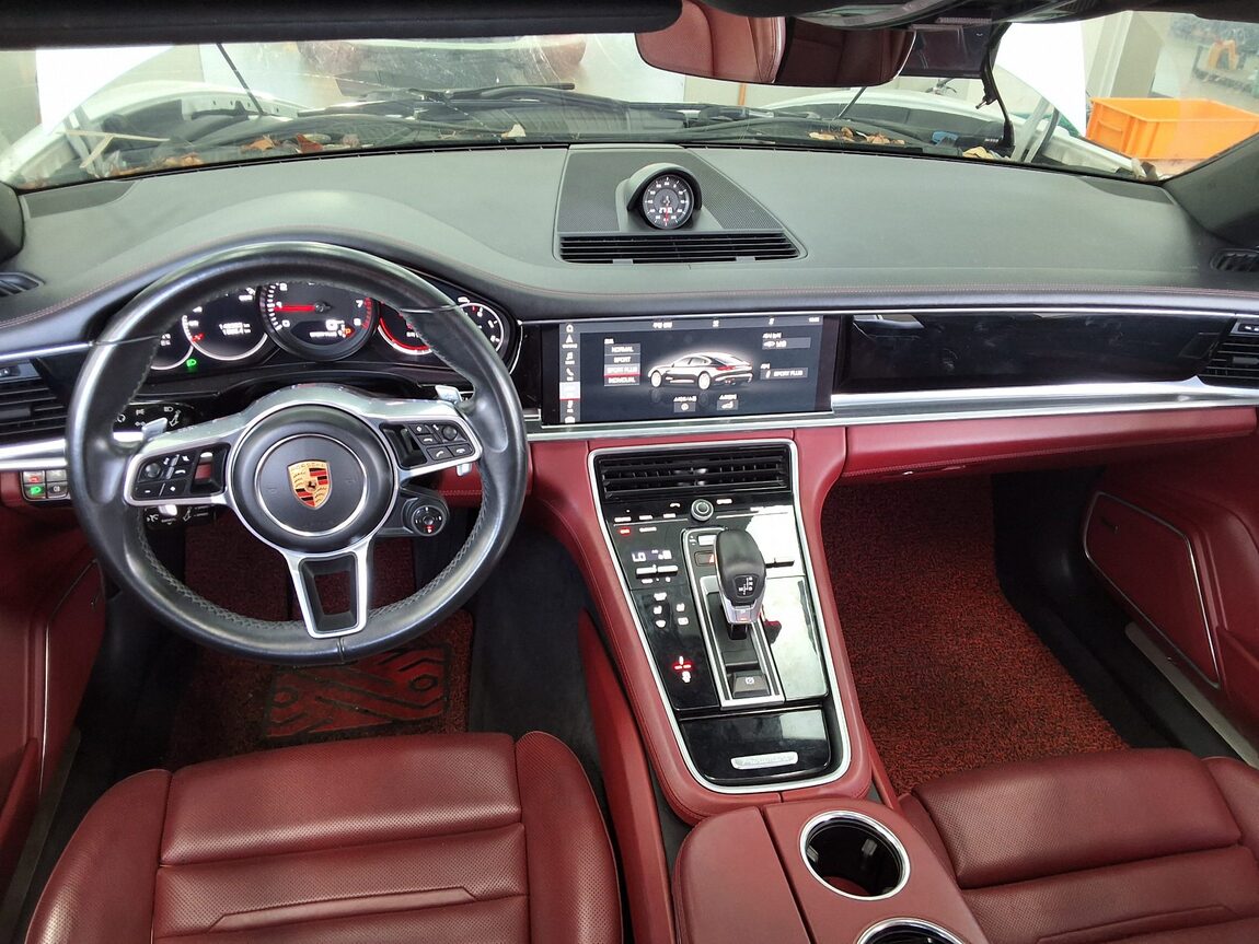 PORSCHE PANAMERA (2ND GEN) 3.0 4 2018 - zdjęcie 11