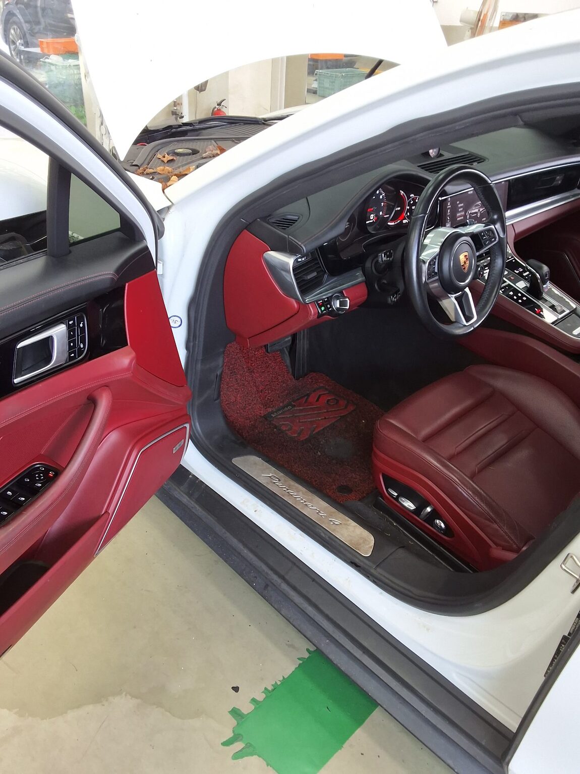 PORSCHE PANAMERA (2ND GEN) 3.0 4 2018 - zdjęcie 10