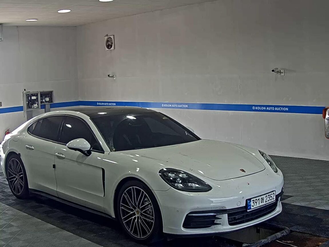 PORSCHE PANAMERA (2ND GEN) 3.0 4 2018 - zdjęcie 3