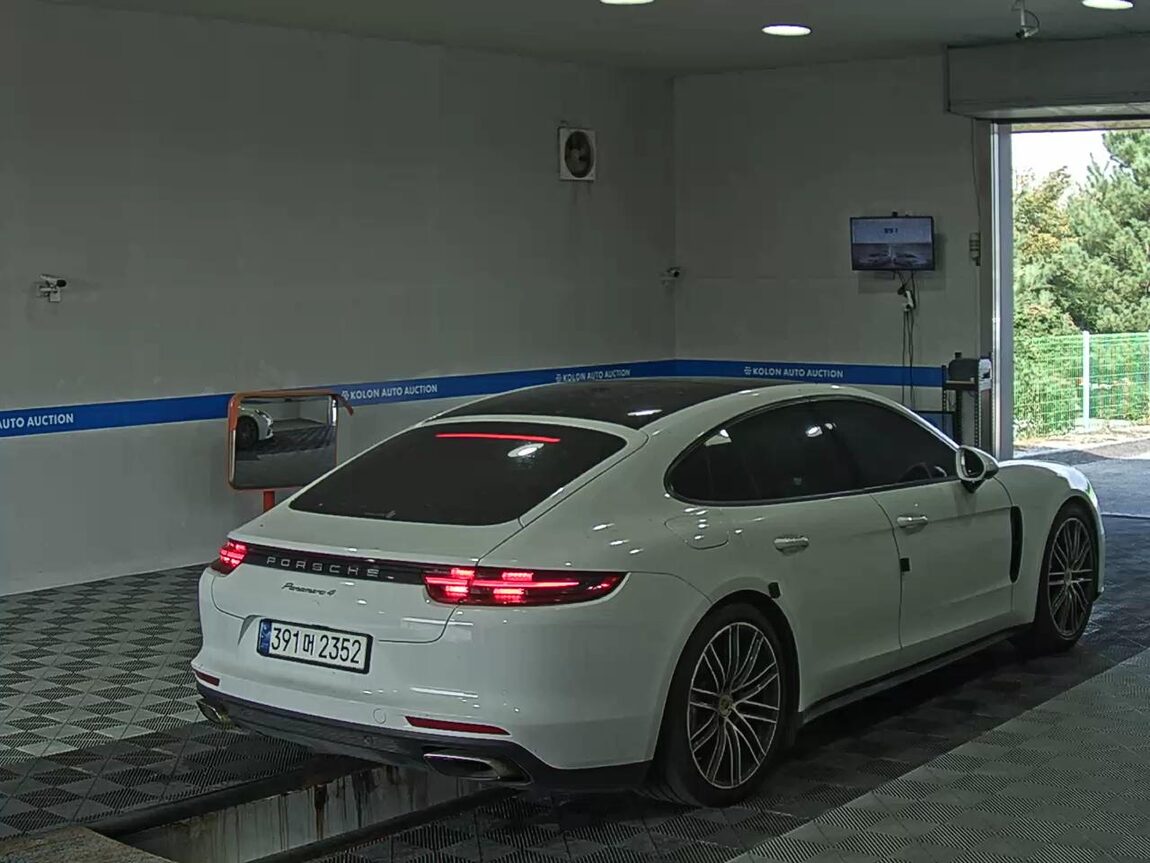 PORSCHE PANAMERA (2ND GEN) 3.0 4 2018 - zdjęcie 5
