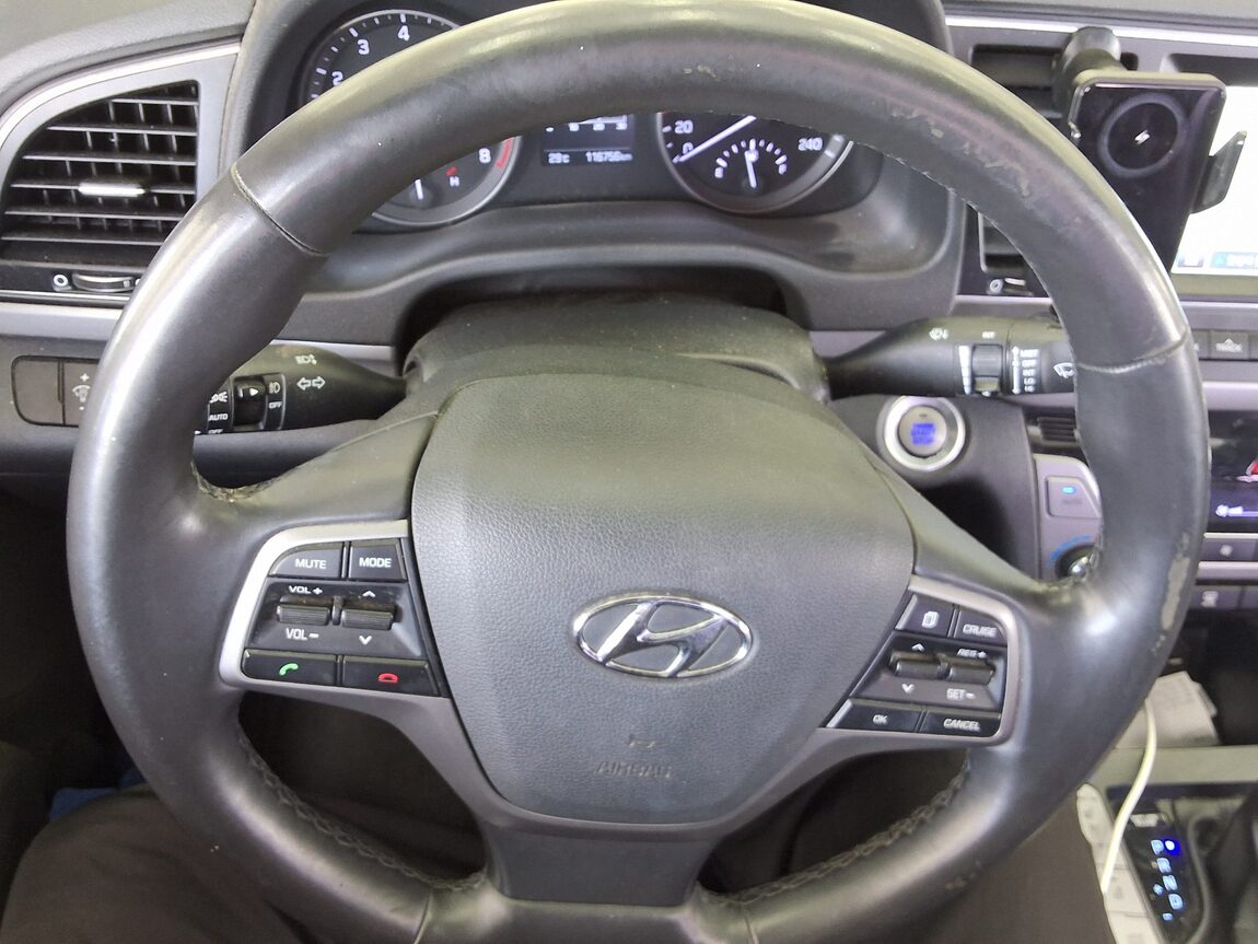 HYUNDAI AVANTE AD 1.6 GDi MODERN 2017 - zdjęcie 17